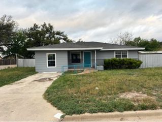 15 Burleson, Eden, TX 76837