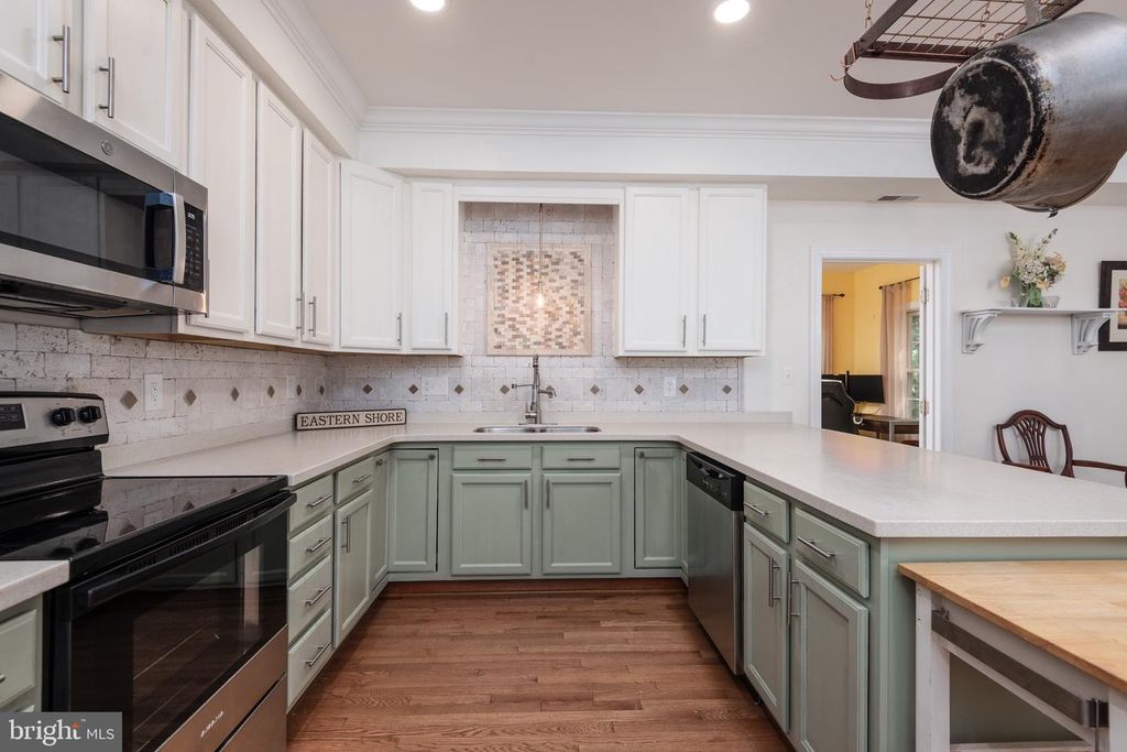 Image 18 of property listing at 21123 STRIPER RUN, Rock Hall, MD 21661