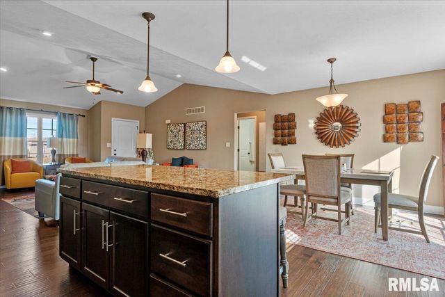 624 Jetty Drive, Chatham, IL 62629