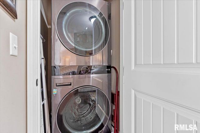 624 Jetty Drive, Chatham, IL 62629