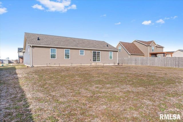 624 Jetty Drive, Chatham, IL 62629