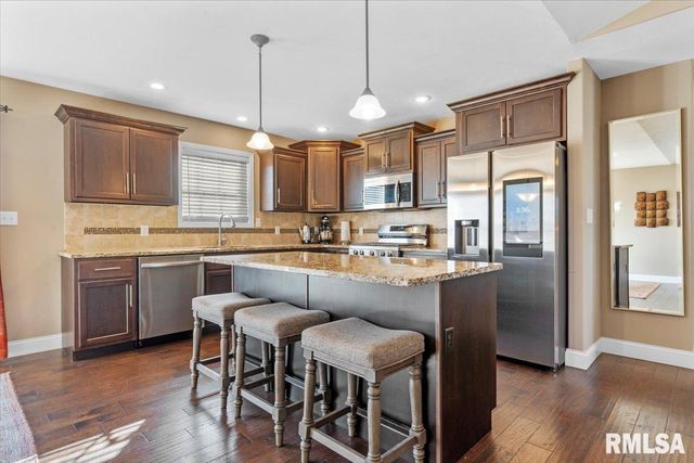 624 Jetty Drive, Chatham, IL 62629