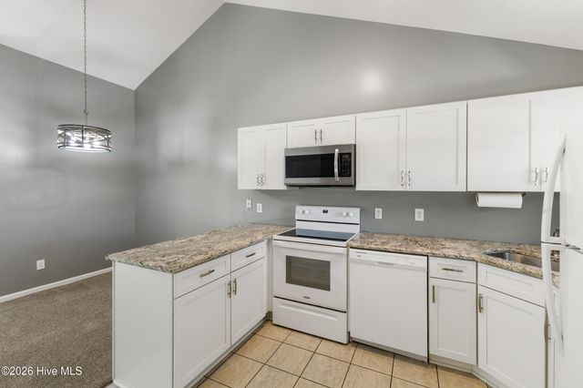 3004 Lauren Place Drive Apt 101, Wilmington, NC 28405