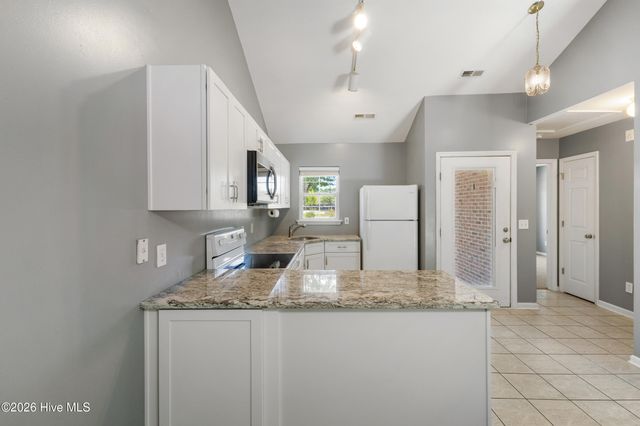 3004 Lauren Place Drive Apt 101, Wilmington, NC 28405