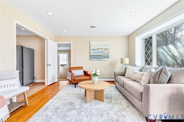 9322 Overhill Rd, Henrico, VA 23229