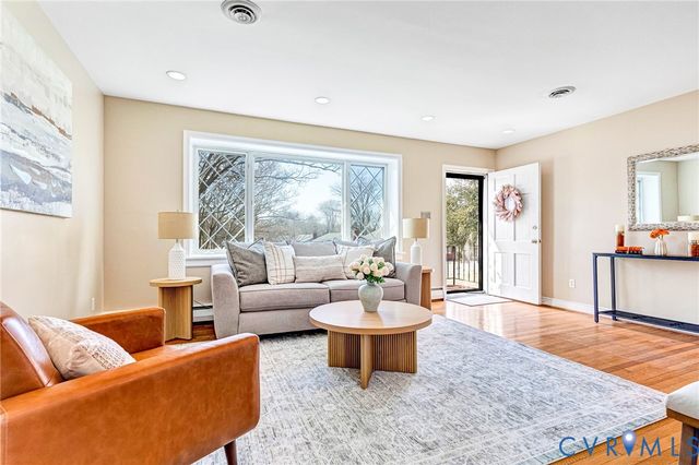 9322 Overhill Rd, Henrico, VA 23229