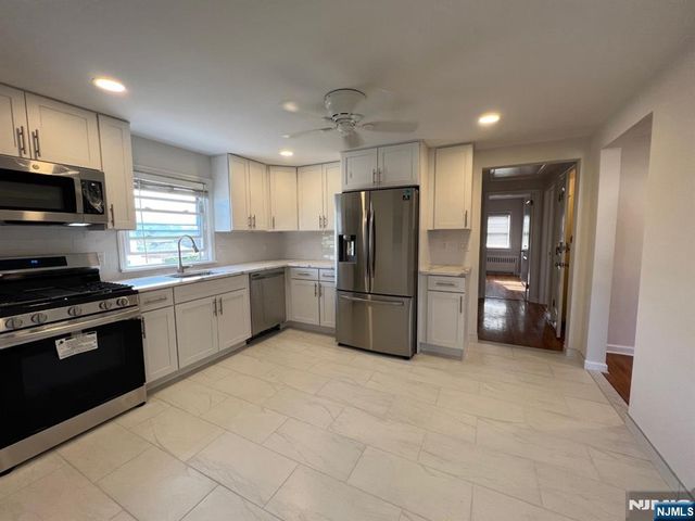 366 President Street 2, Saddle Brook, NJ 07663