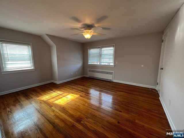 366 President Street 2, Saddle Brook, NJ 07663