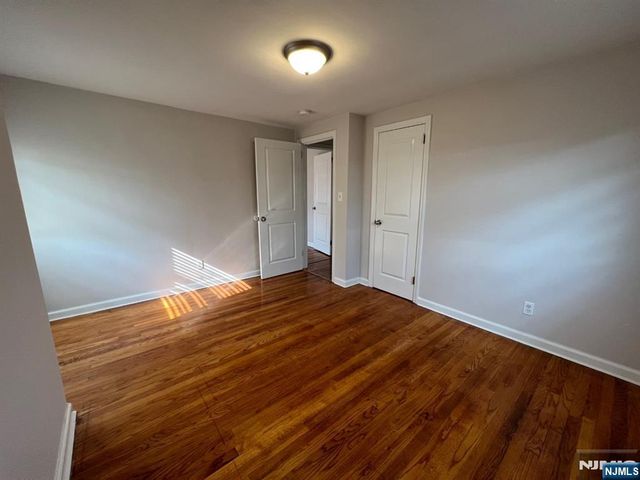 366 President Street 2, Saddle Brook, NJ 07663