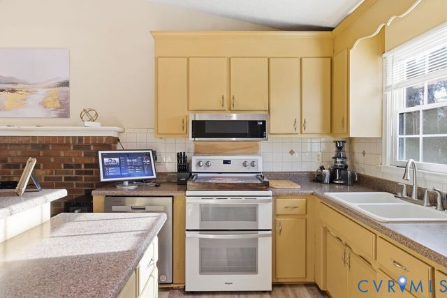 21104 Matoaca Rd, South Chesterfield, VA 23803