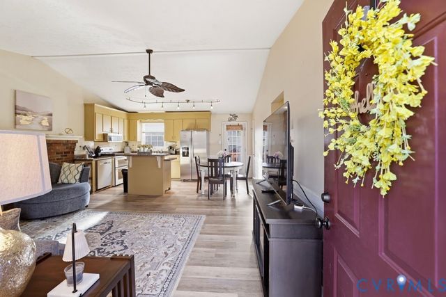 21104 Matoaca Rd, South Chesterfield, VA 23803