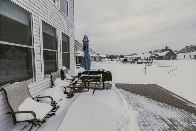 235 Whistlers Cove Lane, Greece, NY 14612