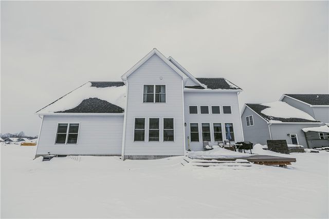 235 Whistlers Cove Lane, Greece, NY 14612