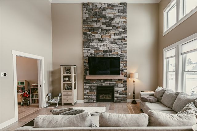 235 Whistlers Cove Lane, Greece, NY 14612