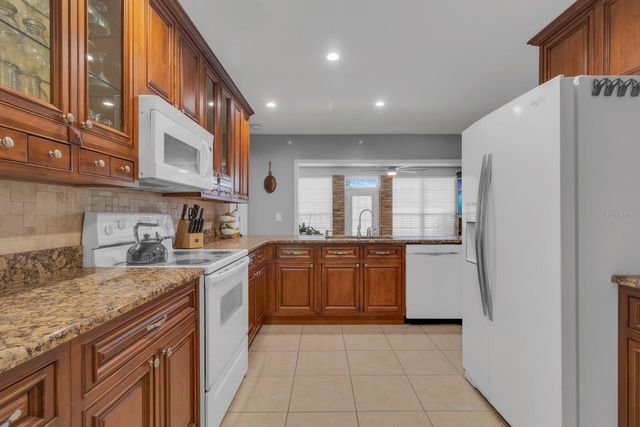 3725 ROSE OF SHARON DRIVE, Orlando, FL 32808