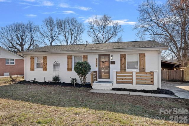 4314 Oak Forest Drive, Charlotte, NC 28215