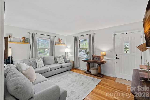 4314 Oak Forest Drive, Charlotte, NC 28215