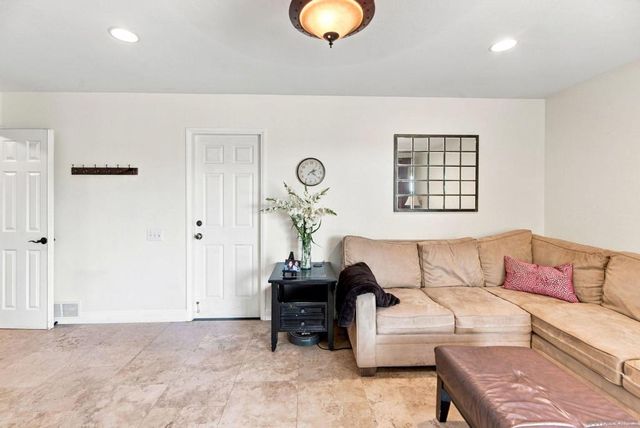 12579 Cresta Pl, San Diego, CA 92128