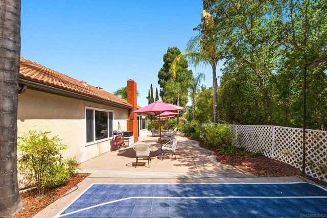 12579 Cresta Pl, San Diego, CA 92128