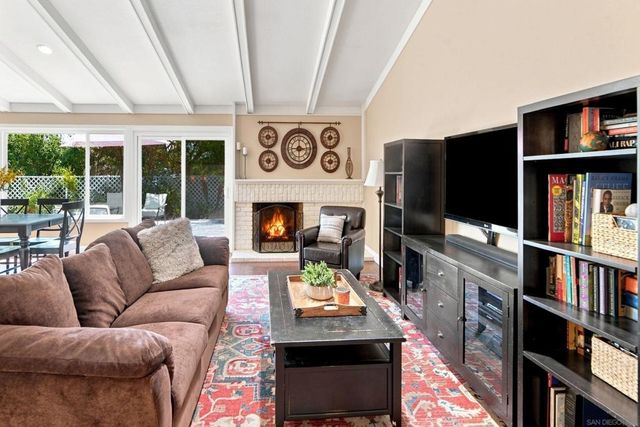 12579 Cresta Pl, San Diego, CA 92128