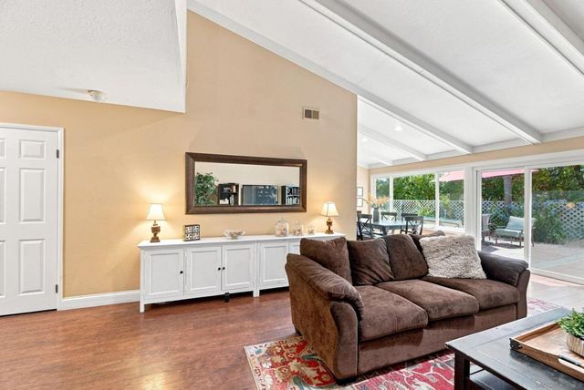 12579 Cresta Pl, San Diego, CA 92128
