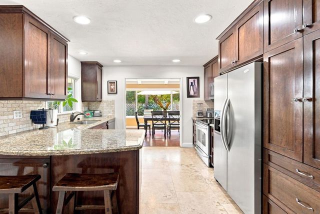 12579 Cresta Pl, San Diego, CA 92128