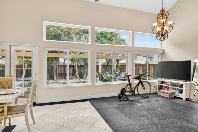 1670 Tahoe Cir, Tracy, CA 95376