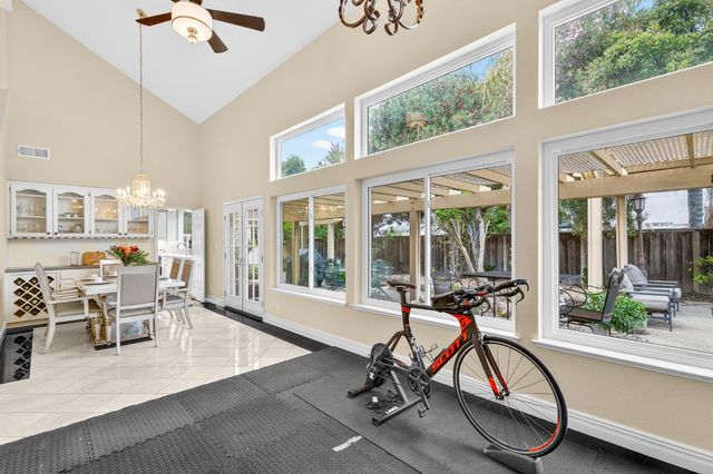 1670 Tahoe Cir, Tracy, CA 95376