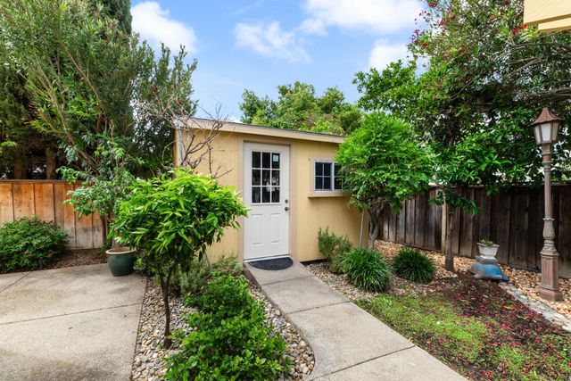1670 Tahoe Cir, Tracy, CA 95376