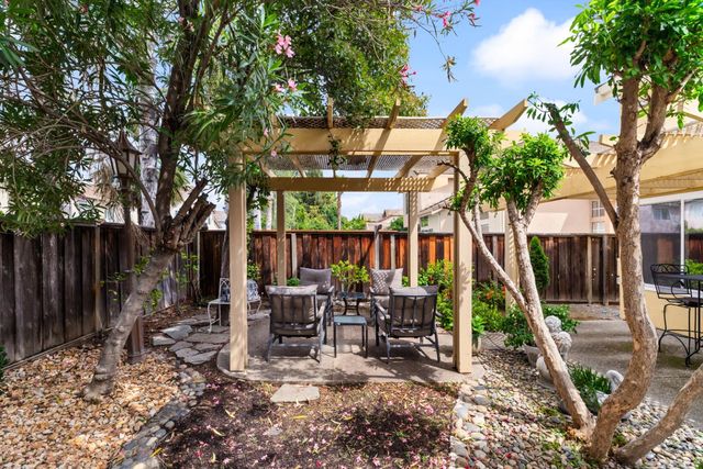 1670 Tahoe Cir, Tracy, CA 95376