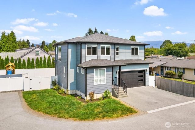 1837 Barrington Lane, Burlington, WA 98233