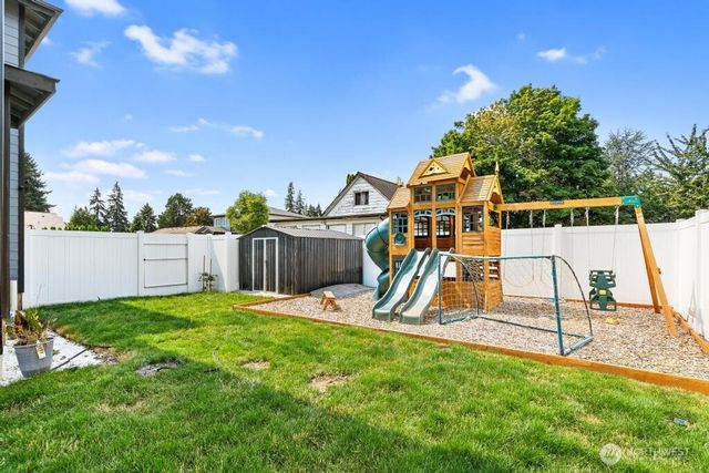 1837 Barrington Lane, Burlington, WA 98233