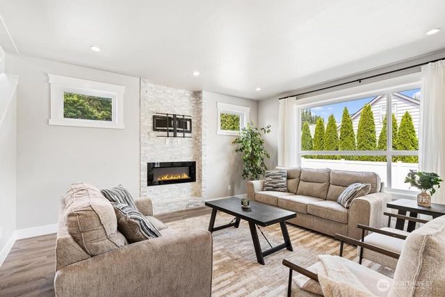 1837 Barrington Lane, Burlington, WA 98233