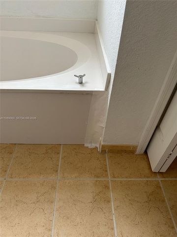 16602 SW 78th Ter, Miami, FL 33193