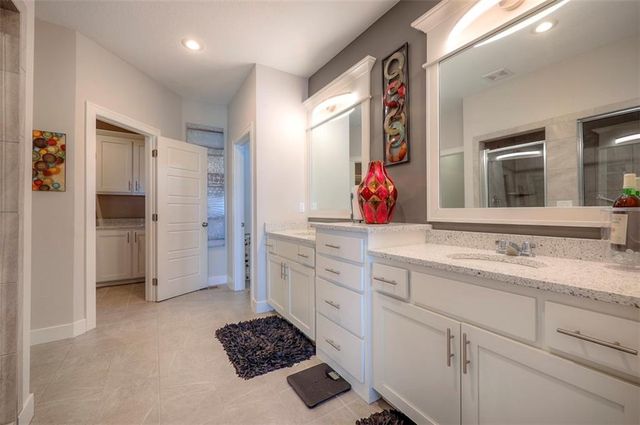 2713 W Concord Drive, Olathe, KS 66061