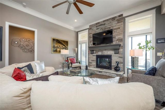 2713 W Concord Drive, Olathe, KS 66061