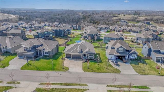 2713 W Concord Drive, Olathe, KS 66061