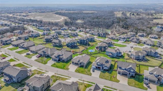 2713 W Concord Drive, Olathe, KS 66061