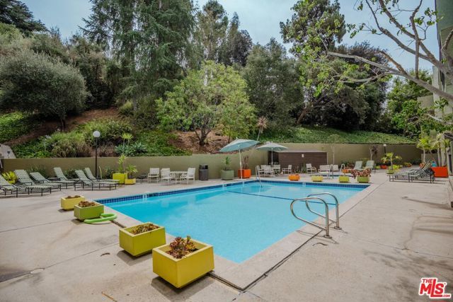 2018 Griffith Park Boulevard 109, Los Angeles, CA 90039