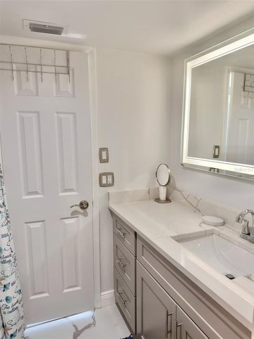 1380 GULF BOULEVARD 805, Clearwater, FL 33767