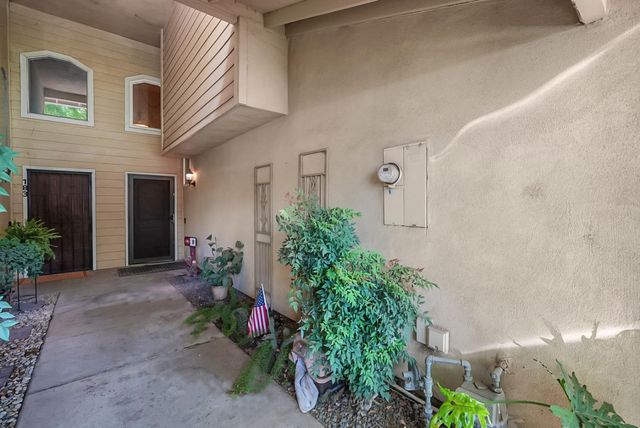 185 Tiffany Cir, Ripon, CA 95366