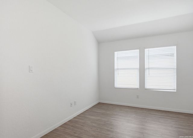 345 CORDOVA XING, Seguin, TX 78155