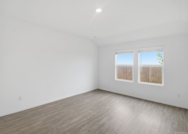 345 CORDOVA XING, Seguin, TX 78155