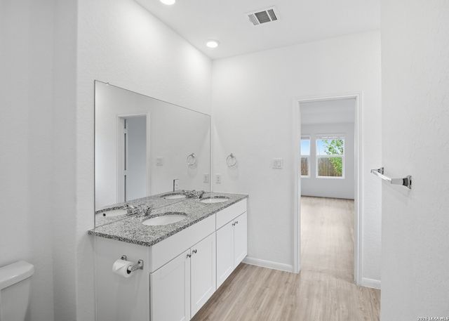 345 CORDOVA XING, Seguin, TX 78155