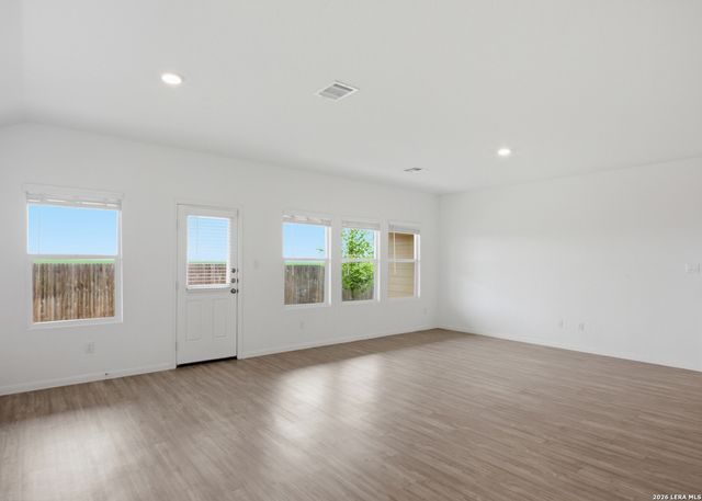 345 CORDOVA XING, Seguin, TX 78155