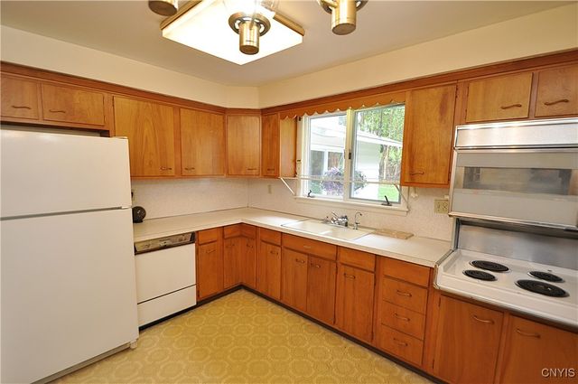 405 Kinne Street, Dewitt, NY 13057