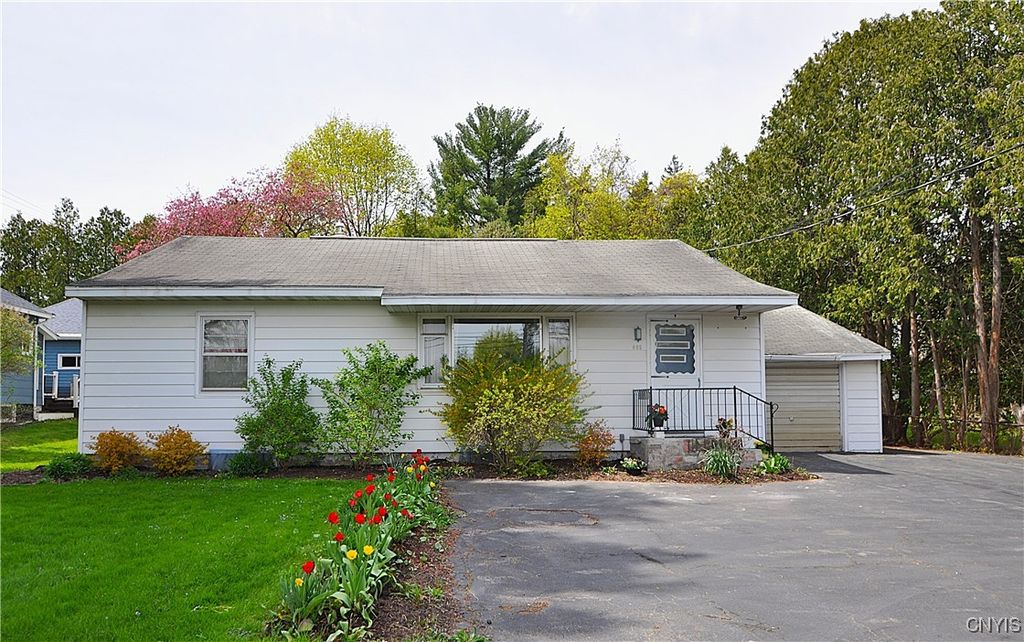 405 Kinne Street, Dewitt, NY 13057
