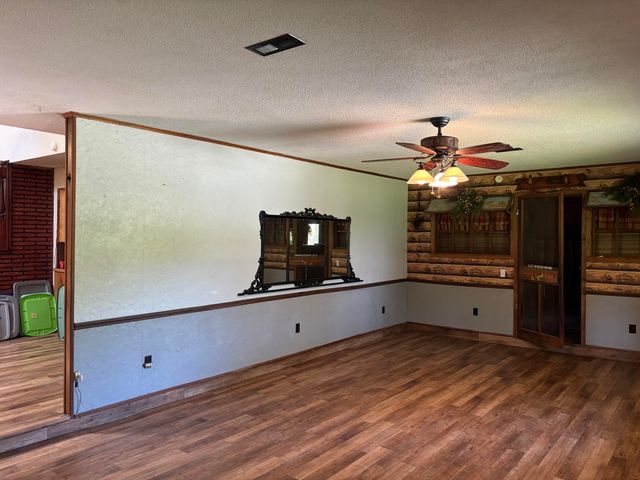 348 Holt Springs Rd Road, Marionville, MO 65705
