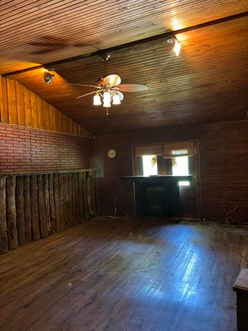 348 Holt Springs Rd Road, Marionville, MO 65705