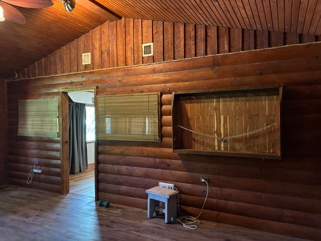 348 Holt Springs Rd Road, Marionville, MO 65705